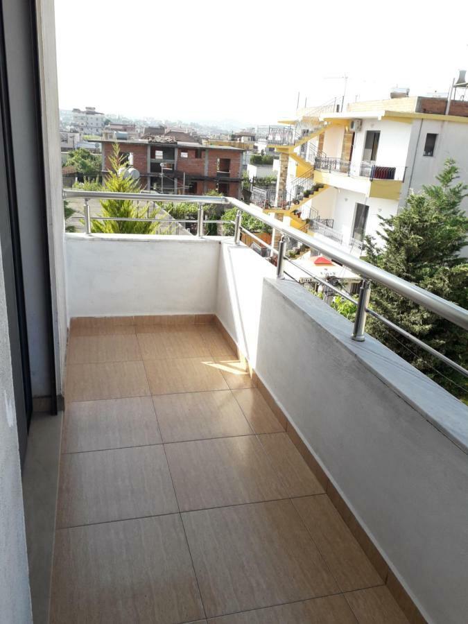 Vila Aliaj Deluxe Apartment With 2 Rooms & 2 Baths And Garden View Durres Exterior photo